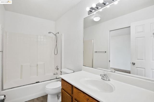 Image 19 of 29 For 4019 Villa Gomez Ln