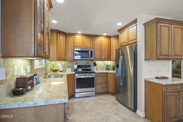 5084 Via Calderon, Camarillo CA: https://media.crmls.org/mediaz/3e177d63-b606-42d5-8719-326ad35145b7.jpg
