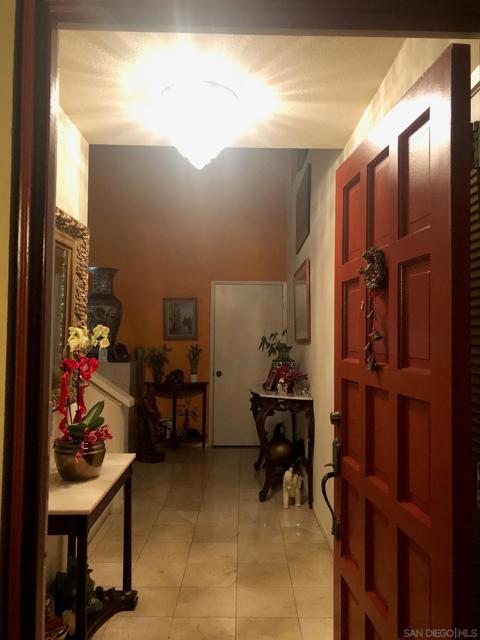 6645 Caminito Scioto, La Jolla CA: https://media.crmls.org/mediaz/3e185d8f-9e50-43a5-bfb6-9094376dc811.jpg