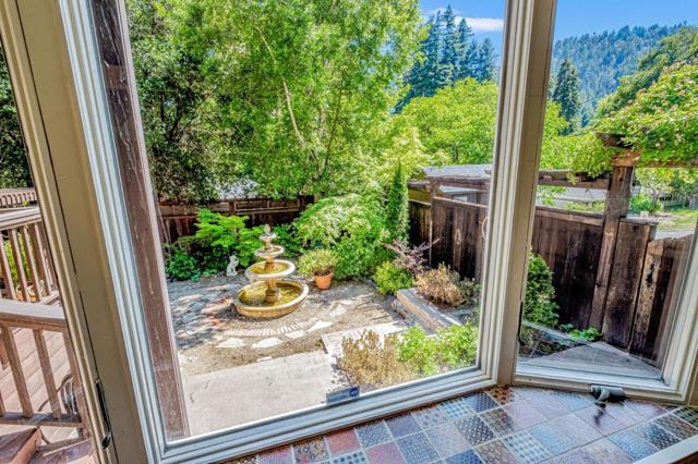 13380 Debby Lane, Boulder Creek CA: https://media.crmls.org/mediaz/3e18ef35-27fd-42c4-a75f-3cbd3c1780d0.jpg