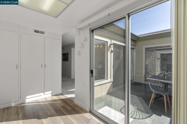 2017 Pine Knoll Dr, Walnut Creek CA: https://media.crmls.org/mediaz/3e190e50-58d1-452e-839d-ea0d67b360d9.jpg