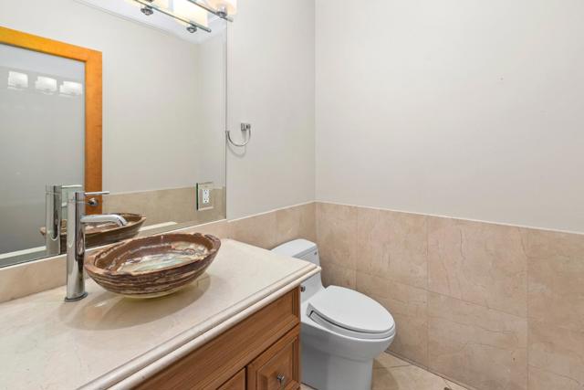 436 Summit Drive, Redwood City CA: https://media.crmls.org/mediaz/3e19f083-3eaa-4778-a0c4-a20c86aa9c81.jpg