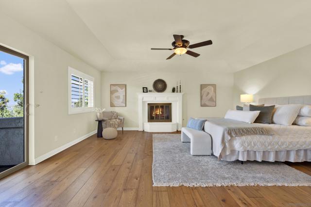 12206 Fairway Pointe Row, San Diego CA: https://media.crmls.org/mediaz/3e1b1363-41e5-4160-8fd1-32e647654831.jpg