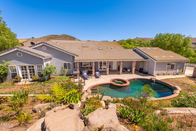 4850 N Moorpark Road, Thousand Oaks CA: https://media.crmls.org/mediaz/3e1b53ca-8526-47fc-aaf0-5fb58e2996fd.jpg