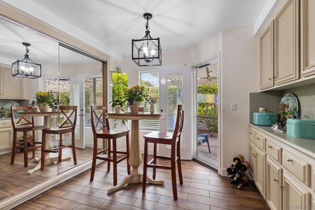 4695 Adra Way, Oceanside CA: https://media.crmls.org/mediaz/3e1c3736-9786-47dd-8d05-fcec8afc1605.jpg