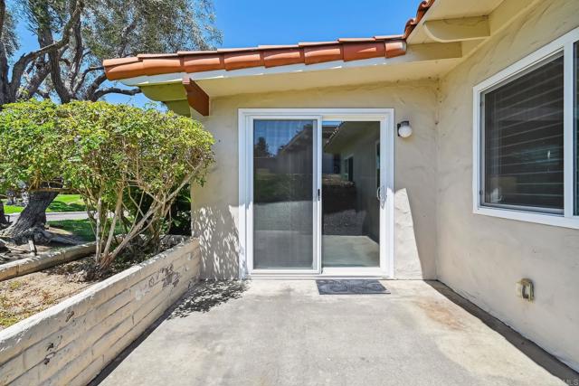 12434 Meandro Rd, San Diego CA: https://media.crmls.org/mediaz/3e1c60d0-8992-44de-933a-8a6a25806373.jpg