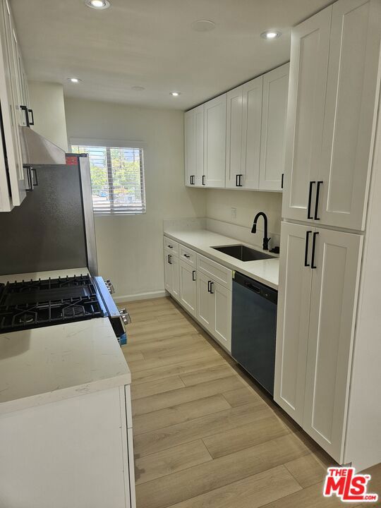 10836 CAMARILLO Street #4