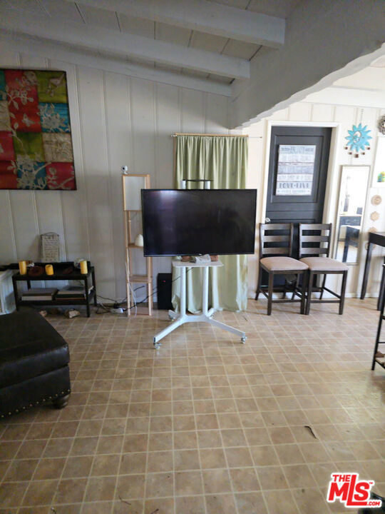 2 Bed Home for Sale in Los Angeles, California
