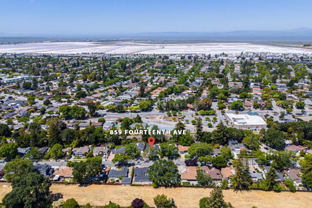 859 14th Avenue, Menlo Park CA: https://media.crmls.org/mediaz/3e1ed68e-fa75-44e6-b102-69b3c2d8d51f.jpg