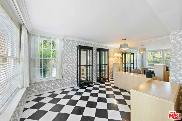 1350 Belfast Drive, Los Angeles CA: https://media.crmls.org/mediaz/3e1f4157-ed34-49d9-94be-4c87fa00357a.jpg