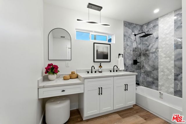 4340 2nd Avenue, Los Angeles CA: https://media.crmls.org/mediaz/3e2014a3-2add-4bed-a89c-3a1520d66c8e.jpg