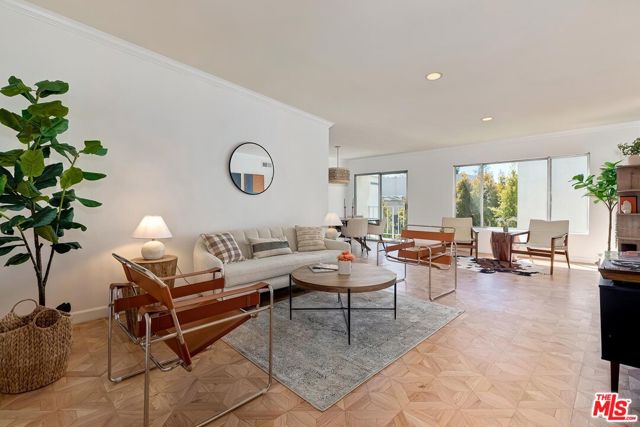 Image 3 for 1045 N Kings Rd #308, West Hollywood, CA 90069