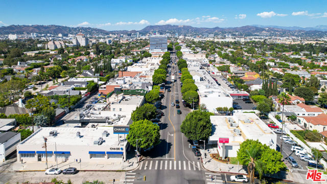 107 S Lucerne Boulevard, Los Angeles CA: https://media.crmls.org/mediaz/3e2093e2-7346-43df-b875-f6a590d338cb.jpg
