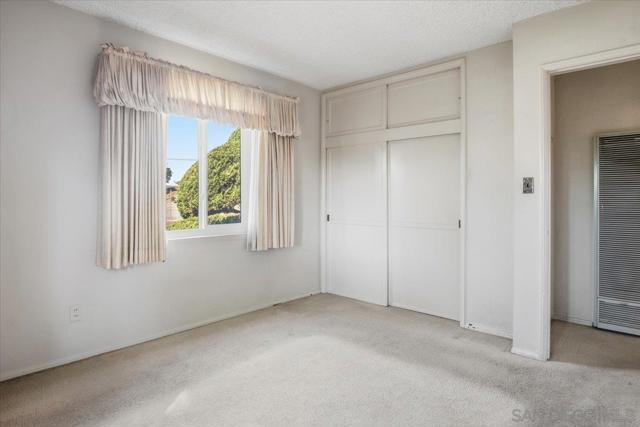 Image 23 of 44 For 3711 Racine  