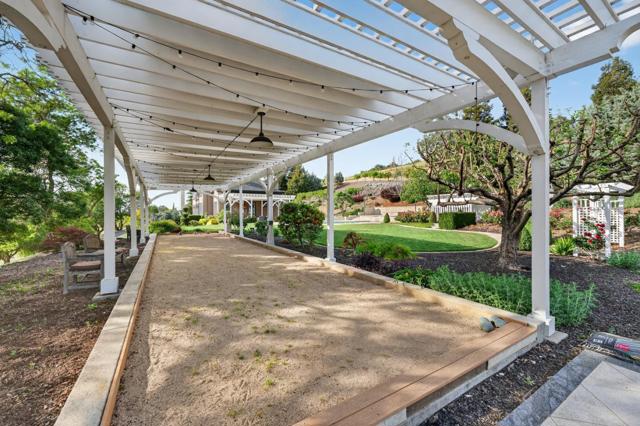 9540 Via Del Oro, Gilroy CA: https://media.crmls.org/mediaz/3e2124fa-fab9-4d4f-b3d9-6278c04d83fb.jpg