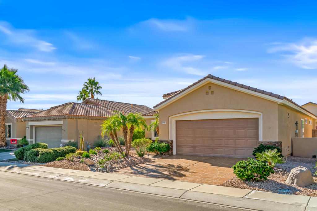 MLS #219139127PS image #2