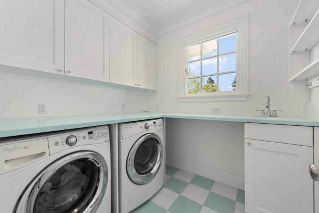 161 Primrose Way, Palo Alto CA: https://media.crmls.org/mediaz/3e21785b-0ffc-43b5-80e6-bdfe32a563a0.jpg