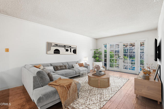 4934 Alta Colina Road, Camarillo CA: https://media.crmls.org/mediaz/3e217e55-ff98-4fc3-b904-c4cfc8d9f581.jpg