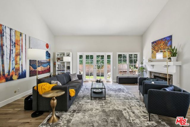5946 E Calle Principia, Anaheim CA: https://media.crmls.org/mediaz/3e21968b-8b6a-4f00-abd6-3ac5b2a3c2b9.jpg