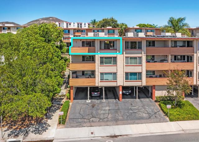 6816 Hyde Park Dr, San Diego CA: https://media.crmls.org/mediaz/3e228ae7-5389-462e-acad-9029bec65bc2.jpg
