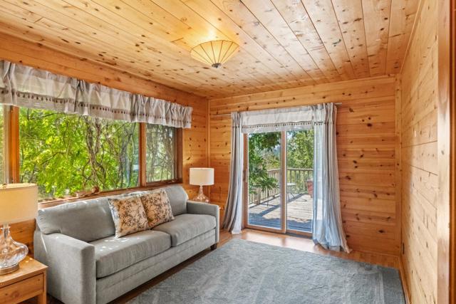 994 Laurel Grove Drive, Soquel CA: https://media.crmls.org/mediaz/3e229a7f-69c0-4527-9469-3876b0cbdd8a.jpg
