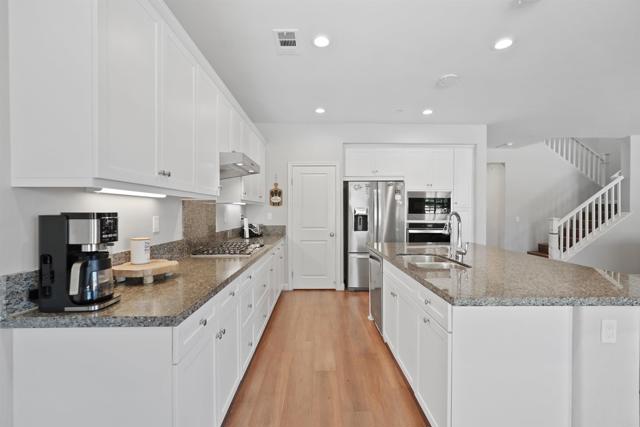 Detail Gallery Image 11 of 56 For 27702 Collier Dr, Menifee,  CA 92585 - 4 Beds | 3/1 Baths