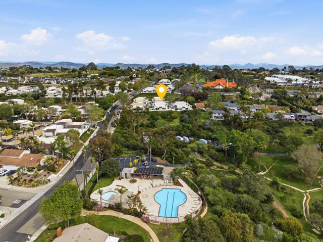 Detail Gallery Image 12 of 21 For 1089 Woodlake Drive, Cardiff By The Sea,  CA 92007 - 3 Beds | 3 Baths