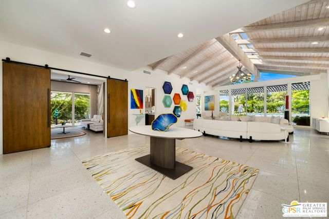 30 Mayfair Drive, Rancho Mirage CA: https://media.crmls.org/mediaz/3e23971a-17c8-479f-a381-880ead3aebcd.jpg