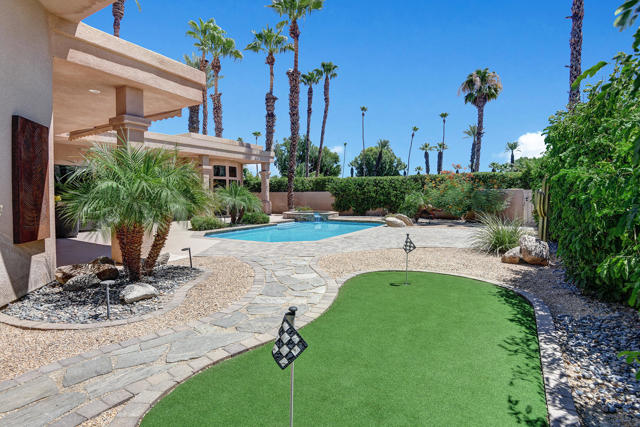 76470 Pala Palms Drive, Indian Wells CA: https://media.crmls.org/mediaz/3e23a4a3-9092-4007-a6f7-c4ffce2293dd.jpg