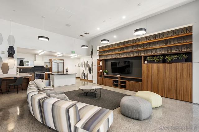 321 10th Avenue, San Diego CA: https://media.crmls.org/mediaz/3e242cc7-3fc2-422c-9f86-de0a228b31f1.jpg