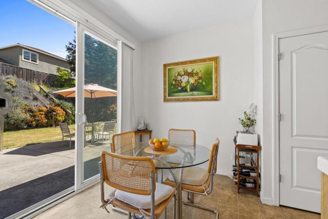 1085 Oakpoint Drive, Bay Point CA: https://media.crmls.org/mediaz/3e24875a-89f3-4b57-9ec1-e0c3b0f00e7f.jpg