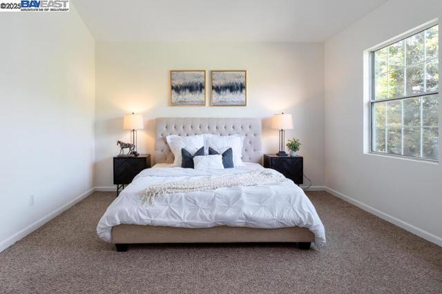 Image 19 of 46 For 220 Bridgehead Ln