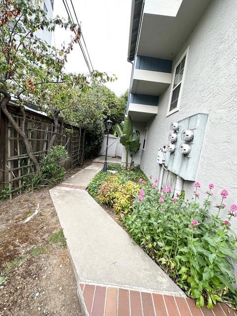 8 Arch Street, Redwood City CA: https://media.crmls.org/mediaz/3e24a848-9148-4956-9c41-39d3337aa134.jpg