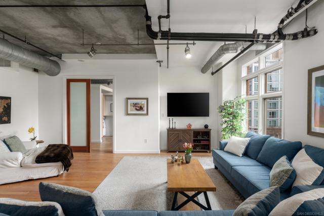 877 Island Ave, San Diego CA: https://media.crmls.org/mediaz/3e2554b3-fa2e-40fb-a704-6c4cbc351df3.jpg
