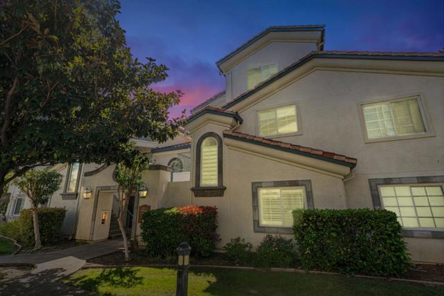 1029 Avila Terraza, Fremont CA: https://media.crmls.org/mediaz/3e256085-8911-46b5-bb73-aa842ad9136b.jpg