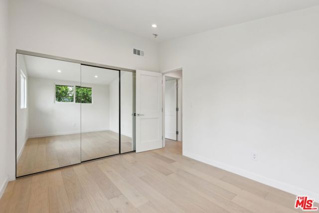6731 Delco Avenue, Winnetka CA: https://media.crmls.org/mediaz/3e259116-cf94-465e-8648-a220d2796f95.jpg