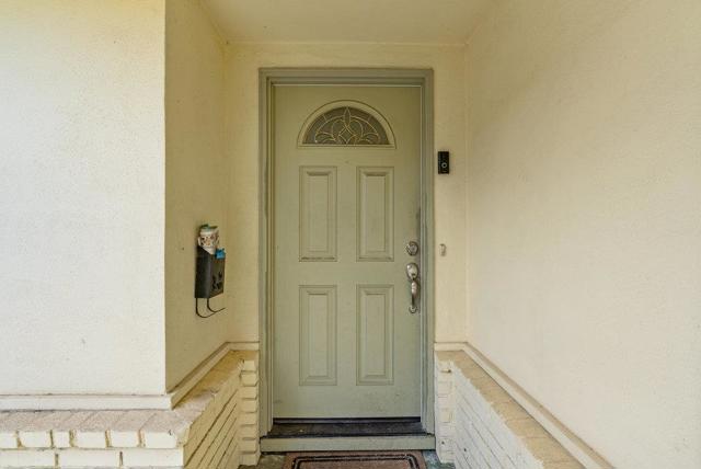1052 San Simeon Drive, Salinas CA: https://media.crmls.org/mediaz/3e26c40d-60b5-4209-8728-bb72cffbd3f2.jpg