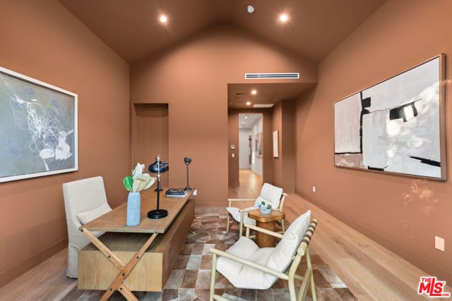 11746 La Maida Street, Valley Village CA: https://media.crmls.org/mediaz/3e272ff2-b69a-4d93-8ab7-ec088dde14a9.jpg