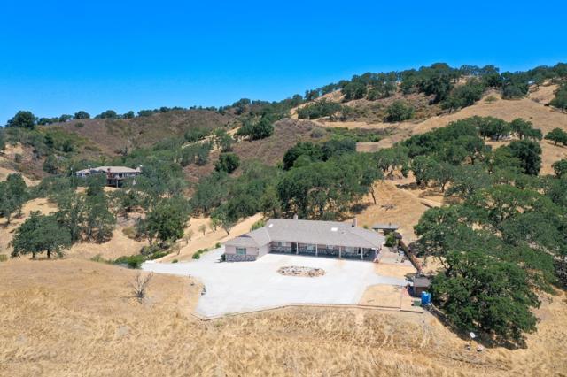 21050 Uvas Road, Morgan Hill CA: https://media.crmls.org/mediaz/3e275217-1798-40bd-bf01-2c8088cb6f88.jpg