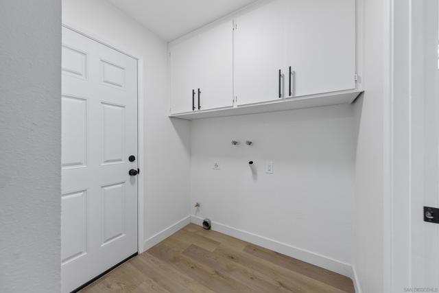 2915 Morton Way, San Diego CA: https://media.crmls.org/mediaz/3e28a6aa-5818-457f-a86f-443e72b89fcd.jpg