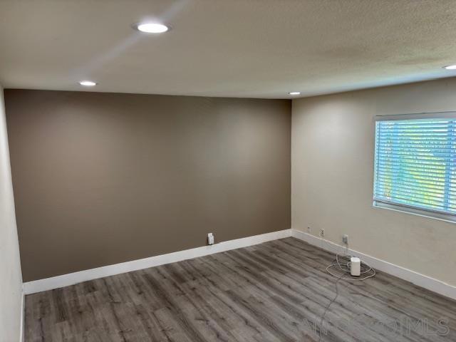 530 Calle Montecito, Oceanside CA: https://media.crmls.org/mediaz/3e28cdd2-8ed6-457a-9f20-2ff8d9bec8a7.jpg