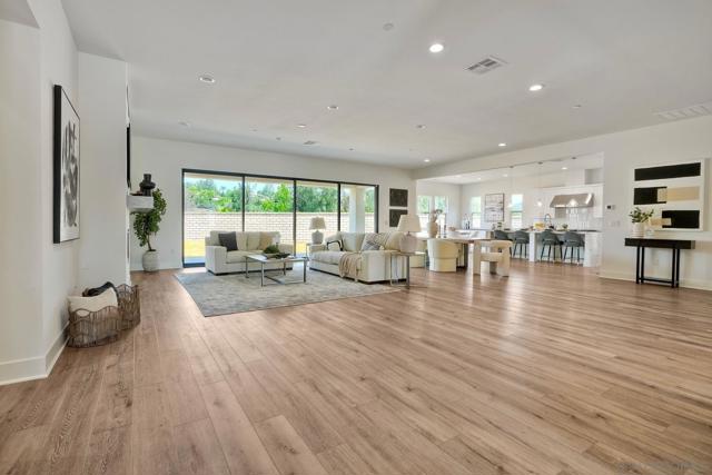 16350 Sage Trails Ct, Poway CA: https://media.crmls.org/mediaz/3e29a3d4-2872-4aeb-95ff-fa9a2de630c5.jpg