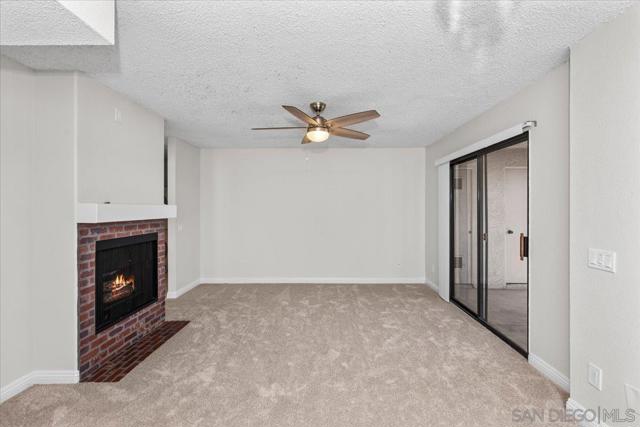 Image 7 of 33 For 10367 Azuaga St  168