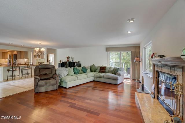 7 Bell Canyon Road, Bell Canyon CA: https://media.crmls.org/mediaz/3e2a4785-98d2-4835-af32-887068bf128a.jpg