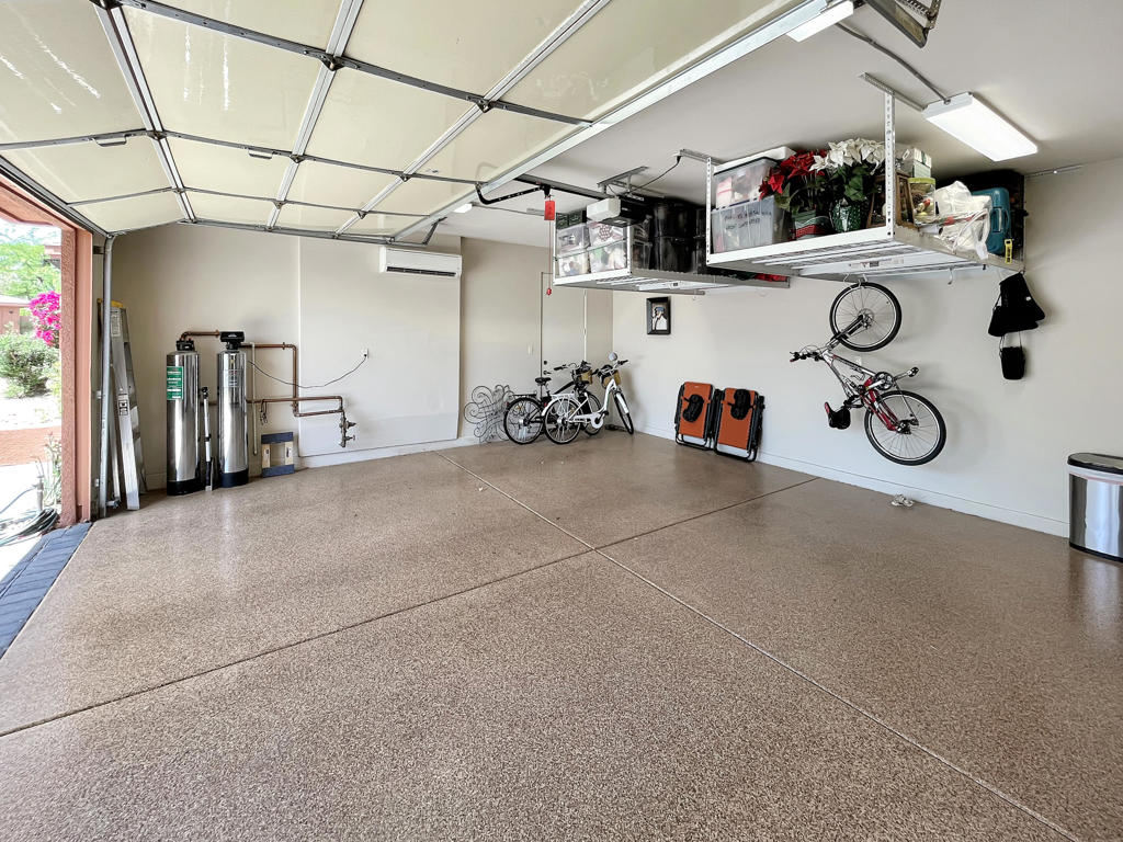 https://media.crmls.org/mediaz/3e2afb18-de45-4793-aa49-54241938a6c3.jpg?preset=X-Large