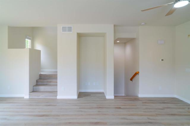 Detail Gallery Image 9 of 34 For 1295 Haglar #1,  Chula Vista,  CA 91913 - 3 Beds | 3/1 Baths