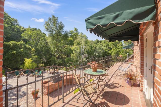 12359 Farr Ranch Road, Saratoga CA: https://media.crmls.org/mediaz/3e2bab9a-72c6-4864-adb4-00dded21c6ef.jpg