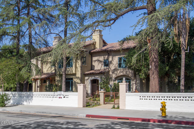 Detail Gallery Image 2 of 21 For 168 S Sierra Madre Blvd Bld #303,  Pasadena,  CA  - 3 Beds | 2 Baths
