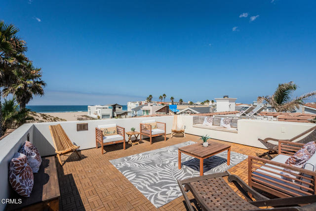 1501 Mandalay Beach Road, Oxnard CA: https://media.crmls.org/mediaz/3e2bffa7-eac0-4f8b-ade7-31abfcacab39.jpg