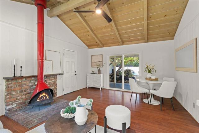 12272 Windsor Court, Los Altos Hills CA: https://media.crmls.org/mediaz/3e2d494d-6e74-454d-befd-768436f415bd.jpg